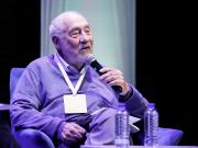 Joseph Stiglitz vaticinó que en Argentina habrá nueva crisis y dijo que Milei bajó la inflación sólo gracias a los dólares del FMI