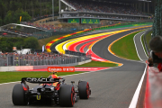 Norris, pole a la espera de la batalla en agua; con Piastri segundo y Leclerc tercero