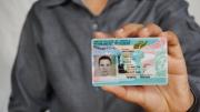 CBP lanza advertencia a residentes con Green Card: estos son los riesgos de no portar la identificación