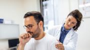 Despídete de la tos seca: esta es la infusión natural que descongestiona el sistema respiratorio