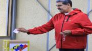  Maduro ejerce su derecho al voto y anuncia Consejo Federal de Gobierno este 28 de julio