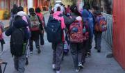 Vuelven las clases en Santa Cruz con frío, brote de sarampión y posible exigencia del carnet de vacunación