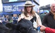 Milei le aplicó el derecho de admisión a Villarruel, que hace mutis y junta fotos con gobernadores