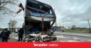 Revelan la identidad de los tres fallecidos del accidente entre un micro y un camión
