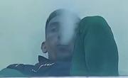 Centurión se puso a fumar en una cancha
