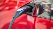 El Gobierno adjudicó el cupo anual para importar autos eléctricos e híbridos sin arancel: llegarán 50.000 unidades al país