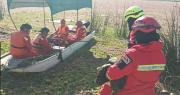 Bomberos buscan a una persona que se presume desapareció tras ingresar a la laguna Alalay