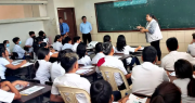Los escolares vuelven a clases este lunes; en nueve municipios rige la modalidad a distancia por el sarampión