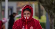 Facundo Farías tuvo que perdirle perdón a los hinchas de Estudiantes que estallaron contra él