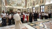 El Papa León XIV recibió a jóvenes peruanos mientras miles de chicos llegan para el Jubileo