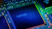 Las acciones de Samsung se dispararon casi 7% tras acuerdo de producción de chips para IA con Tesla