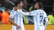 La insólita pelea entre dos jugadores de Racing en la derrota ante Estudiantes: “Largá la pelota la c ”