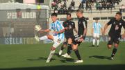 Con polémicas, Deportivo Riestra venció 1-0 Atlético Tucumán y quedó como escolta