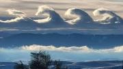 Nubes con forma de olas: el extraño fenómeno que parece un mar en el cielo