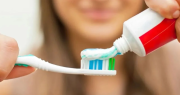 La marca de la pasta dental prohibida por ANMAT ofrece un recambio gratuito: cómo hacerlo