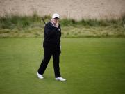 Trump inaugura un nuevo campo de golf y pone fin a su viaje a Escocia, marcado por anuncios diplomáticos y comerciales