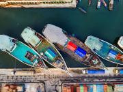 Qué es una barcaza: características de este tipo de transporte de carga