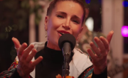 Irreconocible: así cantó Florencia Peña una canción de Serú Girán para revolucionar el rock nacional