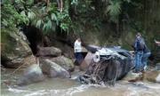 Hallan dentro de un carro, en un barranco, el cadáver de excomisario del Sebin en Táchira