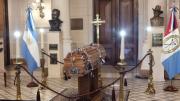 El último adiós a Locomotora Oliveras: velatorio público en la Legislatura de Santa Fe