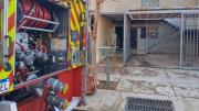 Un hombre se intoxicó y quedó internado por un incendio en un departamento