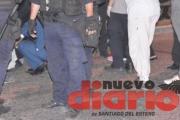 Conmoción: desesperado padre llegó a una garita con su hija inconsciente