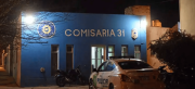 Investigan a un taxista de Roca por intentar secuestrar a un niño: una vecina lo salvó cuando iba al colegio