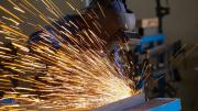 El gobierno nacional bajó los aranceles para importar herramientas y máquinas industriales