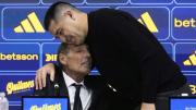 Mientras Riquelme disuelve el Consejo de Fútbol, Russo echó a tres jugadores en Boca