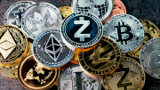 Bitcoin avanza y se sostiene sobre los u$s118.000, pero las altcoins caen hasta 3%