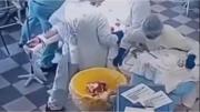 En pleno terremoto, un equipo médico ruso realizó una operación