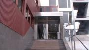 Trelew: son pareja, están presos por un grave delito y ella pidió domiciliaria porque su nene quedó solo