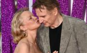 Liam Neeson y Pamela Anderson confirmaron su romance: Locamente enamorado de ella