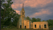 Escapadas no aptas para miedosos: el enigmático poblado con una iglesia de sucesos inexplicables