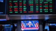 La Reserva Federal de Estados Unidos mantiene las tasas y advierte una desaceleración económica