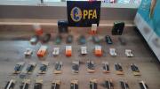 Atrapan a dos sujetos que vendían vapeadores para marihuana en un maxikiosco