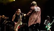 VIDEO. Tras una intensa gira con Los Piojos y ser premiada en los Konex, la salteña Yamile Burich toca en la Balcarce