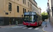 Cambia la parada de espera de un colectivo que une el conurbano y la ciudad