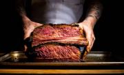 Pastrón con 18 horas de preparación: la cocina de inmigrantes de Buenos Aires que se volvió un éxito para salir a comer