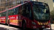 Pelea violenta en un transporte público de Colombia: Un venezolano resultó muerto