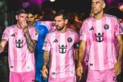 Messi podría jugar hasta los 41 años gracias a Tini y De Paul
