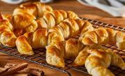 Para el antojo: cómo hacer medialunas caseras sin manteca en una hora