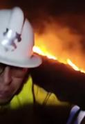 Incendio en Sama continúa activo y los vientos dificultan el trabajo de los bomberos