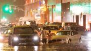 Alerta en Nueva York: inundaciones masivas y colapso en el transporte