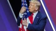 Trump se jacta sobre imposición de aranceles: Hacen que EE UU sea grande y rico de nuevo