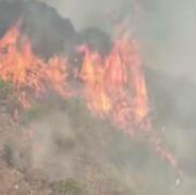 Sedes Tarija despliega brigadas y hospitales móviles para asistir a bomberos y voluntarios que combaten el incendio