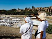 El histórico Circo Máximo de Roma se convirtió en un masivo confesionario de jóvenes
