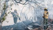 VIDEOS. Viento Zonda en Salta: el fuego arrasó con casas en Ampliación de barrio 20 de Junio