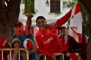 Fotos: así esperan los hinchas a River en Santiago