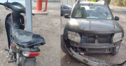 Giró en “U” frente al Penal de Chimbas y provocó un choque: un motociclista resultó herido